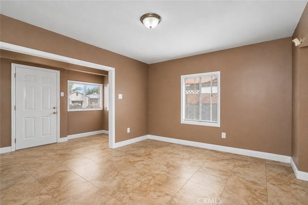 1206 E Cruces ST, Wilmington CA 90744