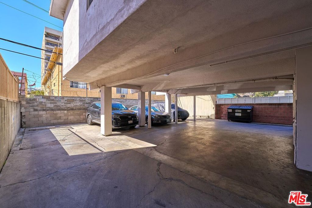 731 Irolo Street