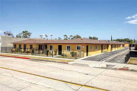 Photo of 432 N Poplar Avenue, Montebello, CA 90640 (MLS # CV26169898)