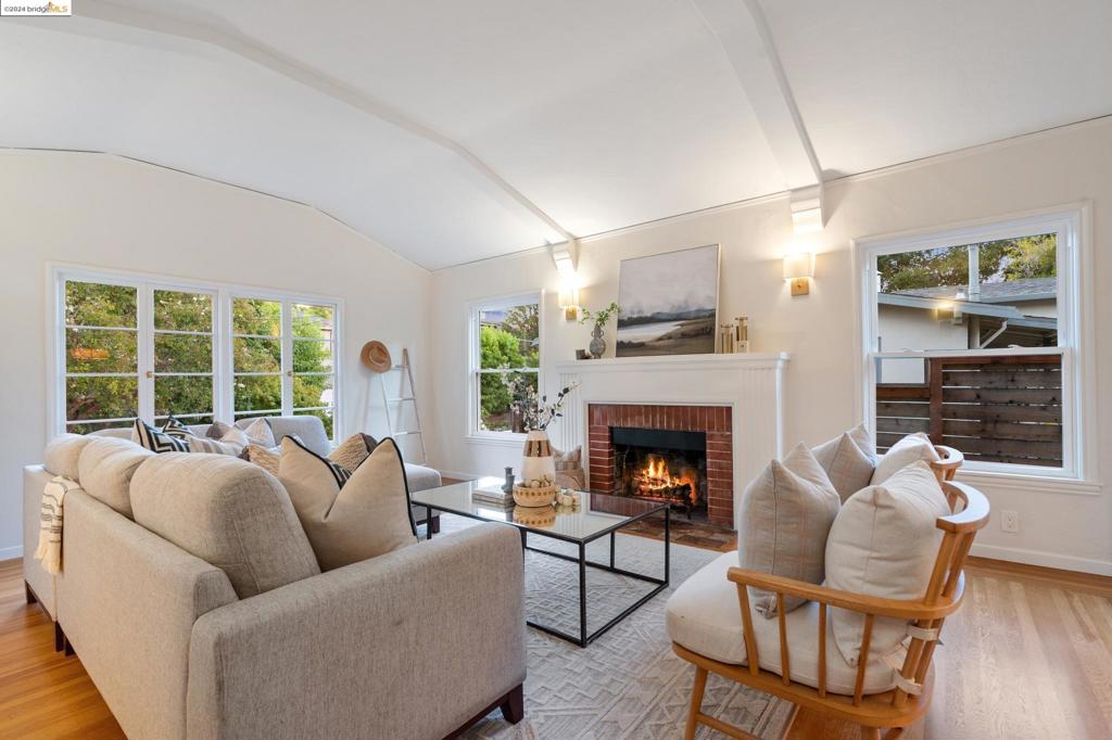 OAKMORE - Residential