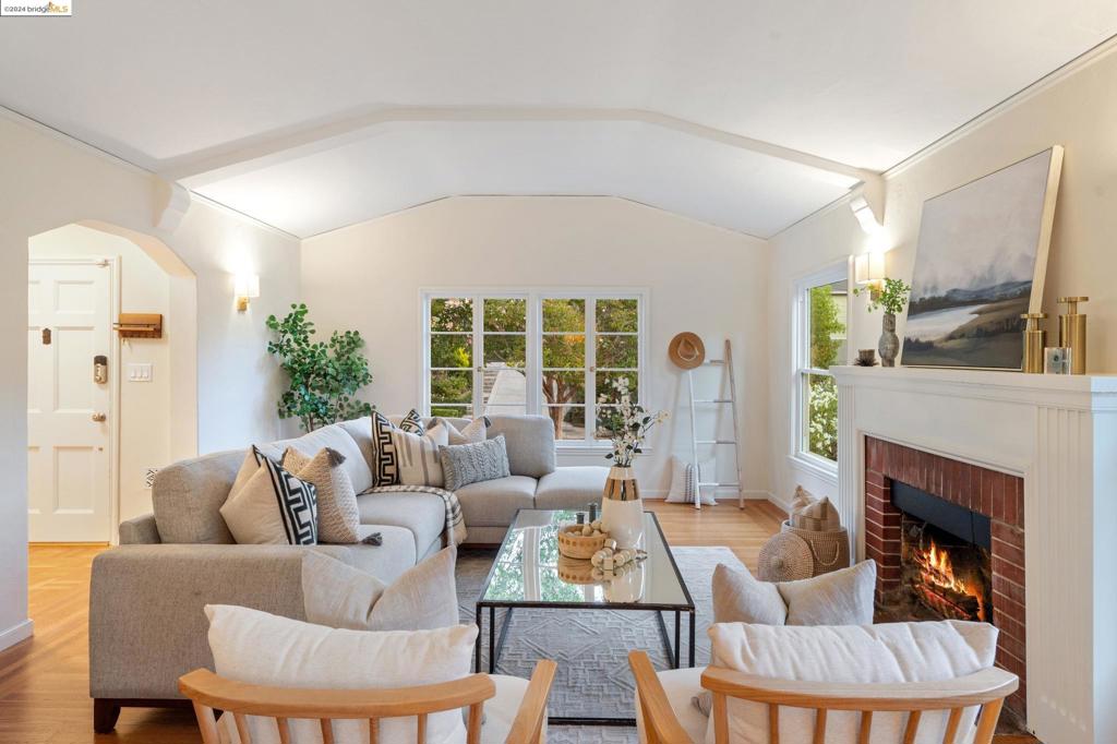 OAKMORE - Residential