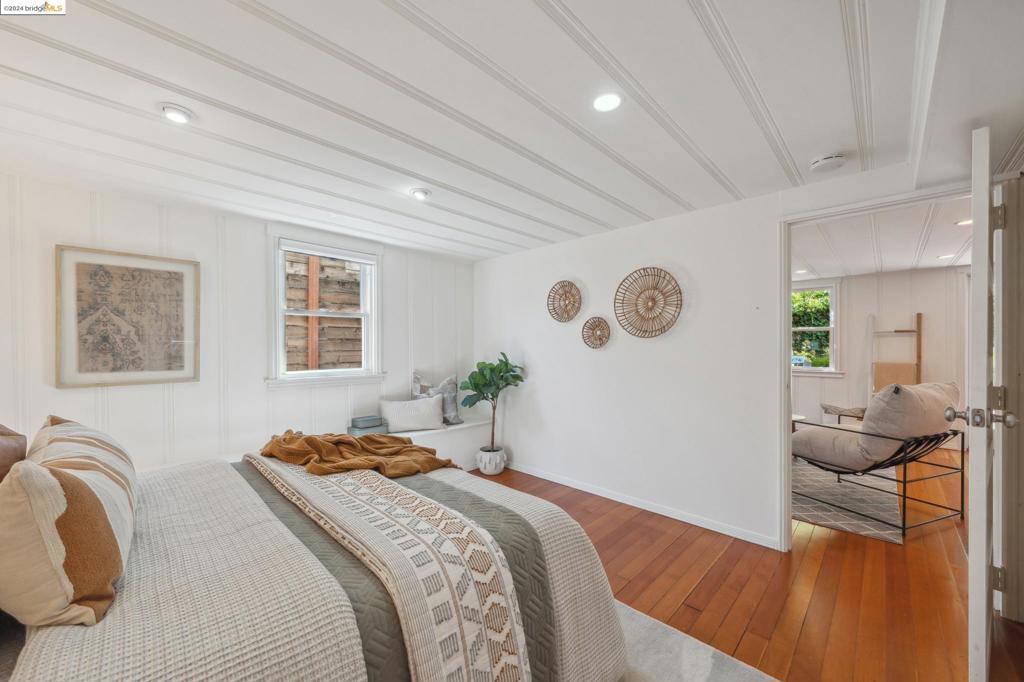 OAKMORE - Residential