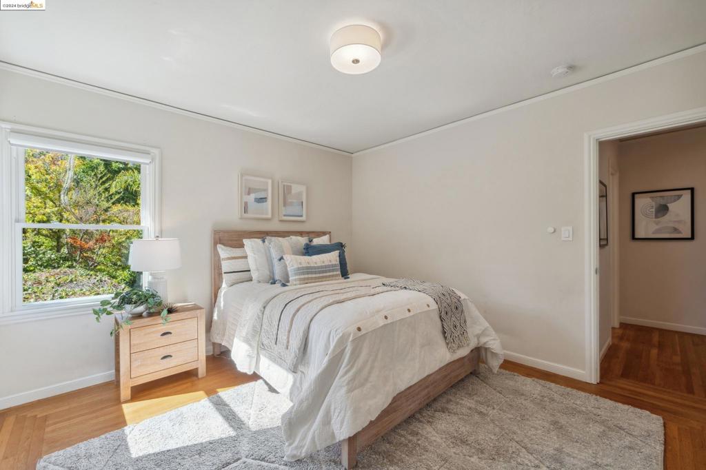 OAKMORE - Residential