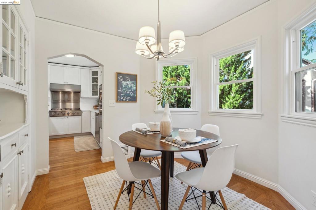 OAKMORE - Residential