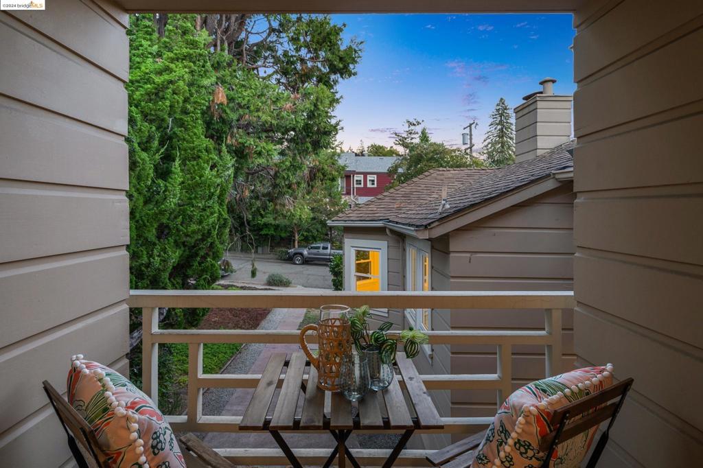 OAKMORE - Residential