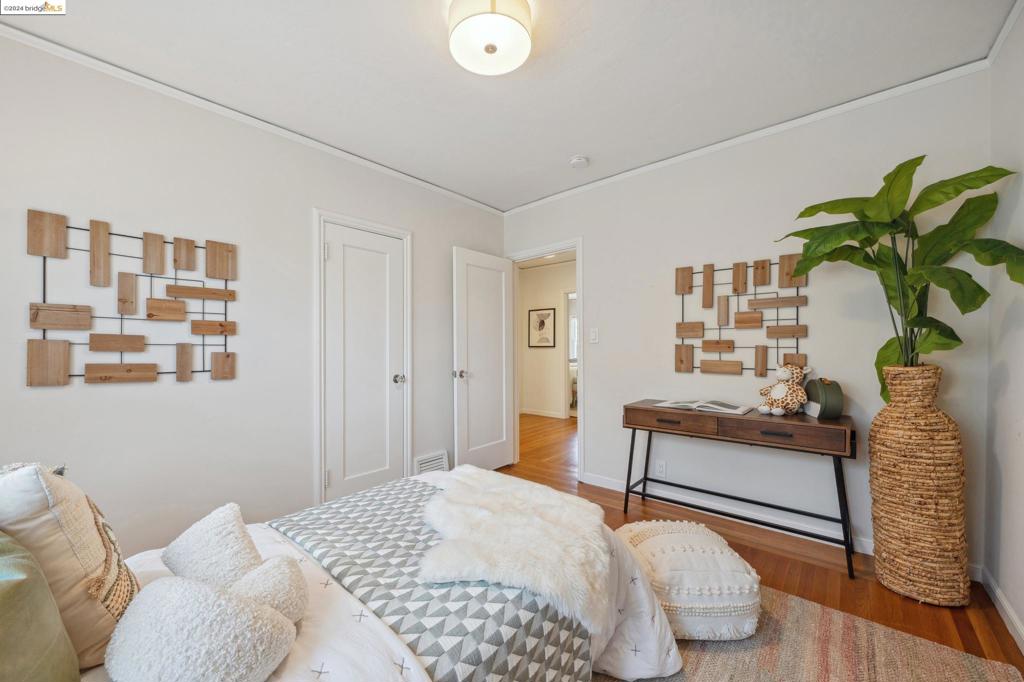 OAKMORE - Residential