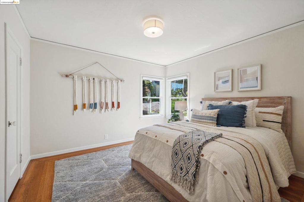 OAKMORE - Residential