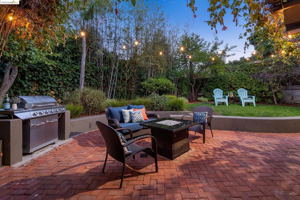 OAKMORE - Residential