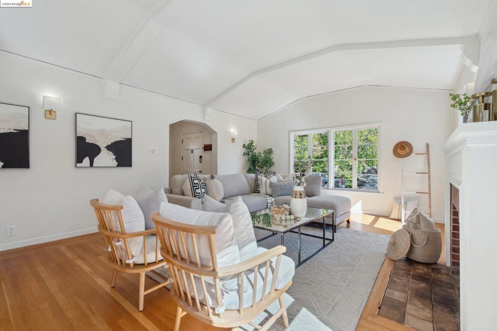 OAKMORE - Residential