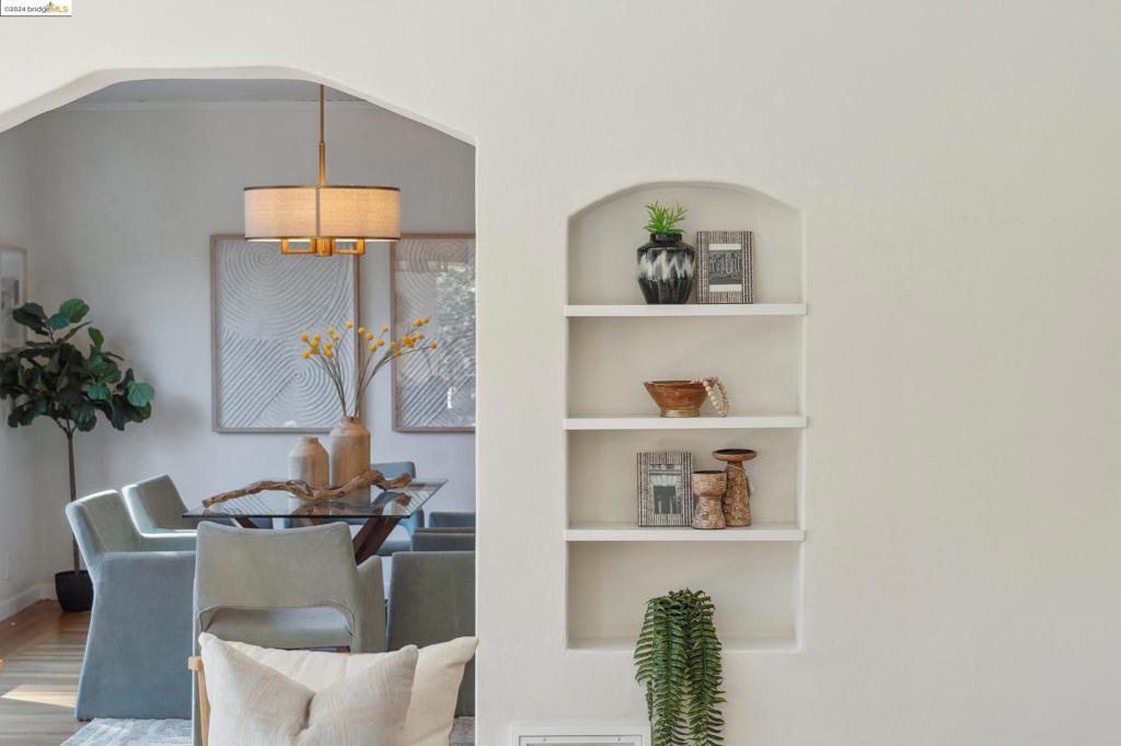 OAKMORE - Residential