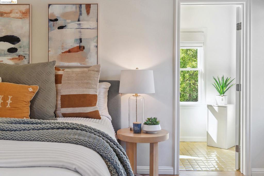 OAKMORE - Residential