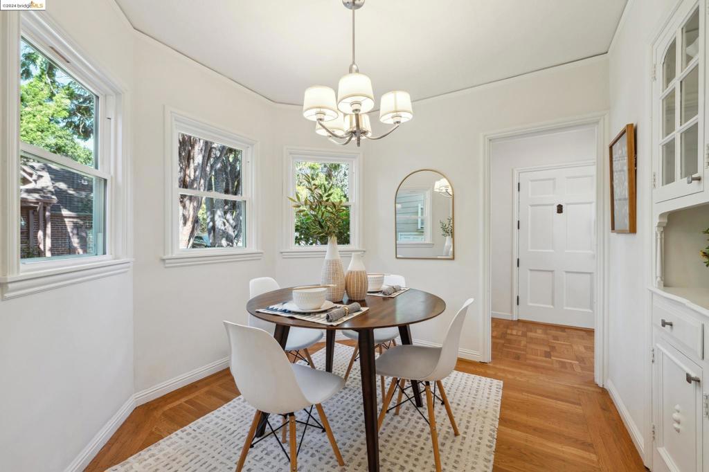 OAKMORE - Residential