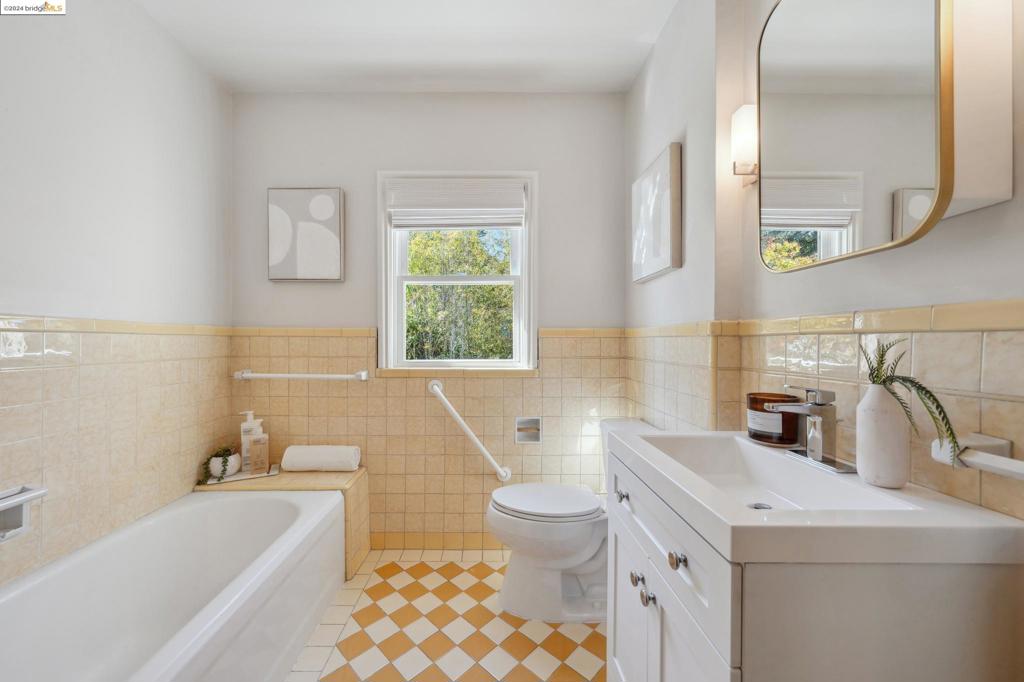 OAKMORE - Residential