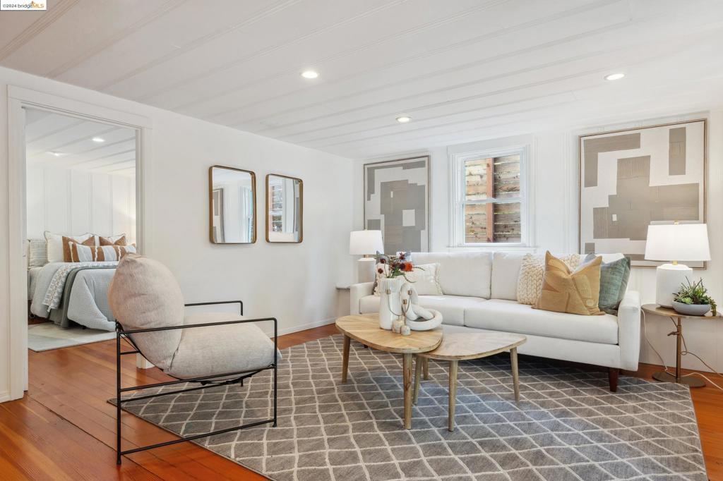 OAKMORE - Residential