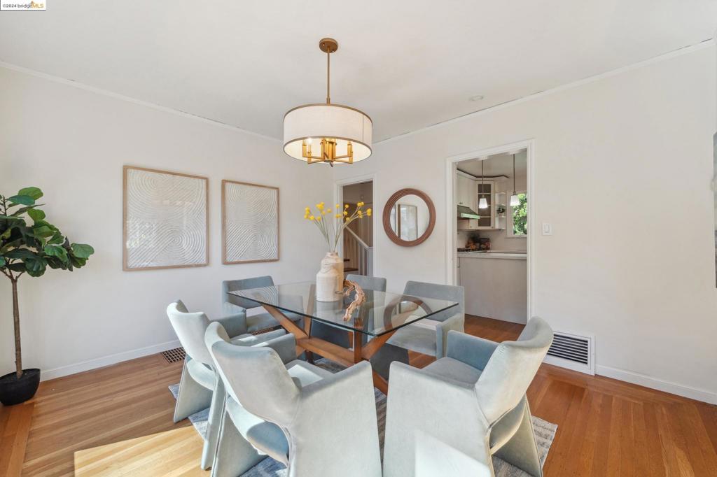 OAKMORE - Residential