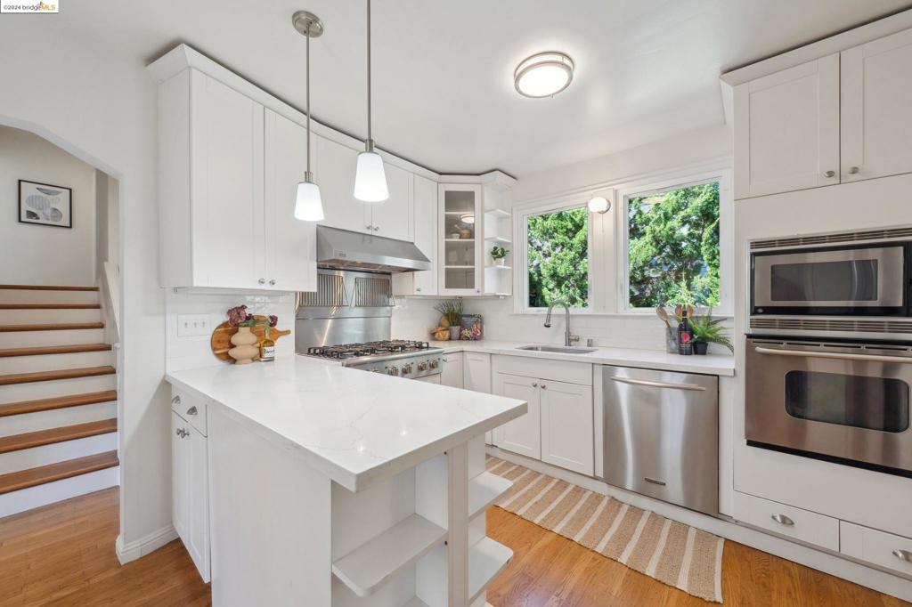 OAKMORE - Residential