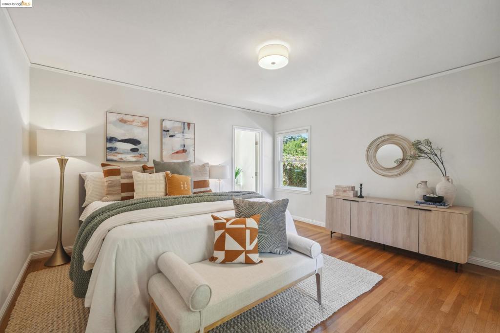 OAKMORE - Residential