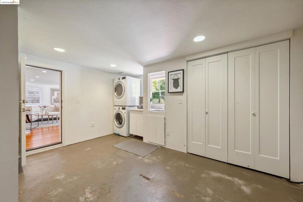 OAKMORE - Residential