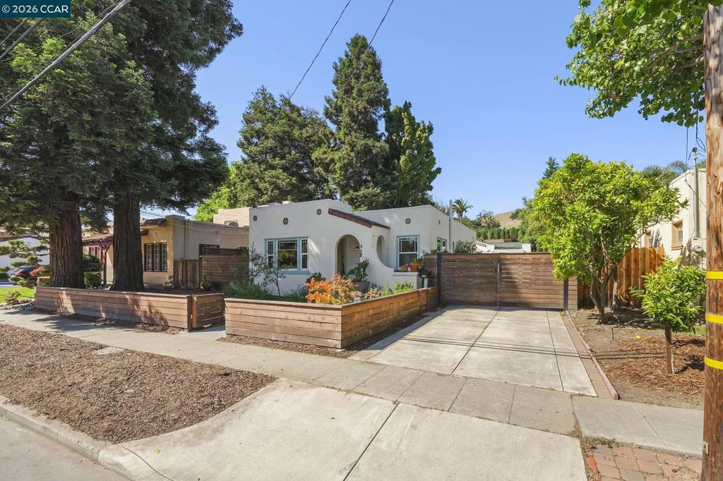 1724 Alhambra Ave