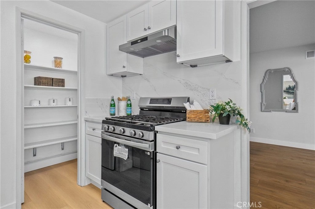 31 Claret, Irvine CA 92614 - Photo 9