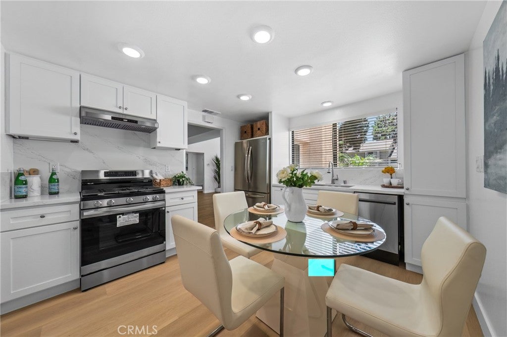 31 Claret, Irvine CA 92614 - Photo 7