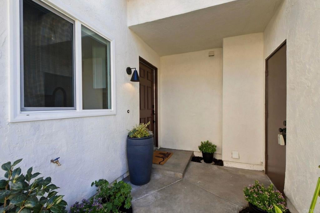 5642 Boot Way