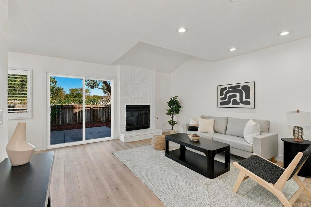 5642 Boot Way