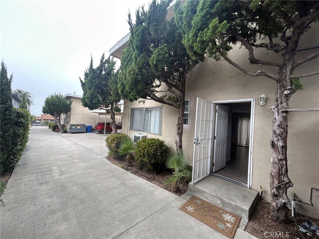 Properties 1 1745 E Woodbury Road