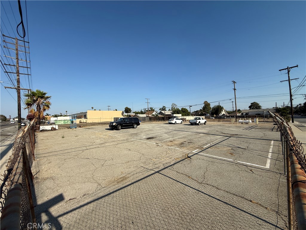 1368 W 1st Street