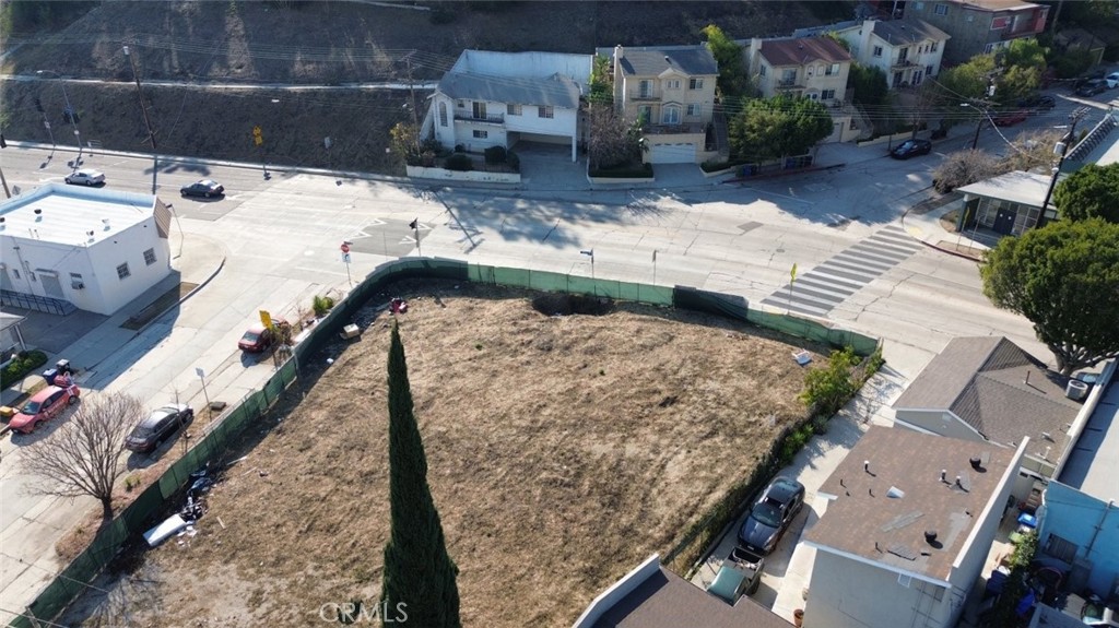 Properties 2 4006 Verdugo Road