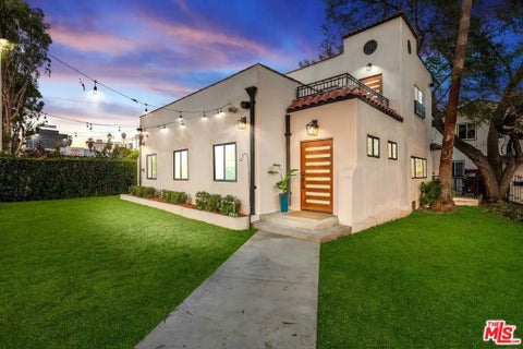 Photo of 1400 N Orange Drive, Los Angeles, CA 90028 (MLS # 26989951)