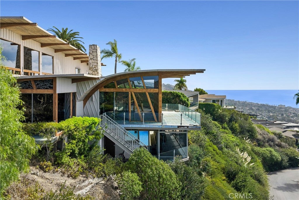 1255 Skyline Drive