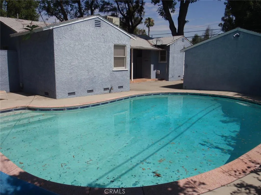 Woodland Hills, California 91364, United States, 2 Bedrooms Bedrooms, ,2 BathroomsBathrooms,Residential,Active,115172