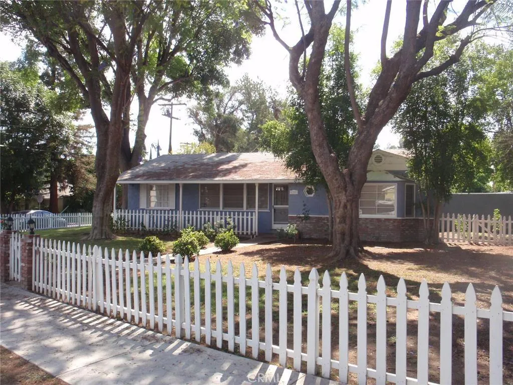 Woodland Hills, California 91364, United States, 2 Bedrooms Bedrooms, ,2 BathroomsBathrooms,Residential,Active,115172