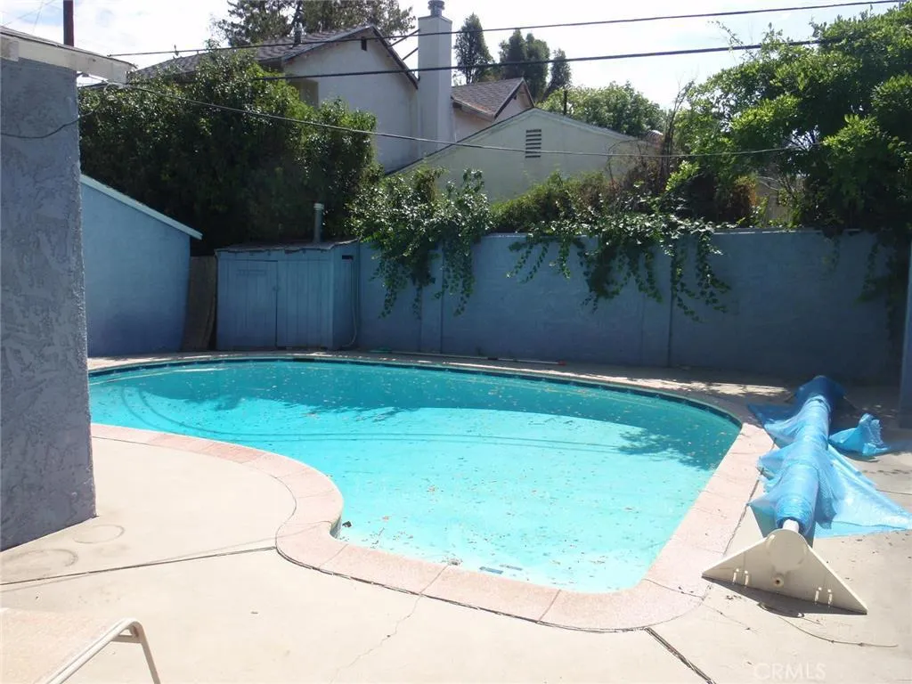 Woodland Hills, California 91364, United States, 2 Bedrooms Bedrooms, ,2 BathroomsBathrooms,Residential,Active,115172