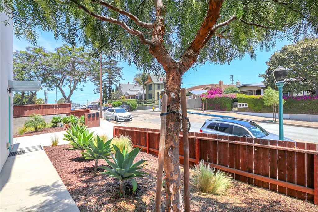 348 & 350 27th Street