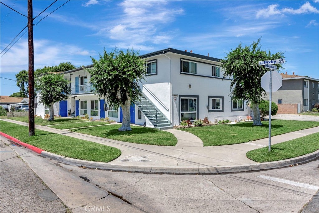 12221 Peacock Court