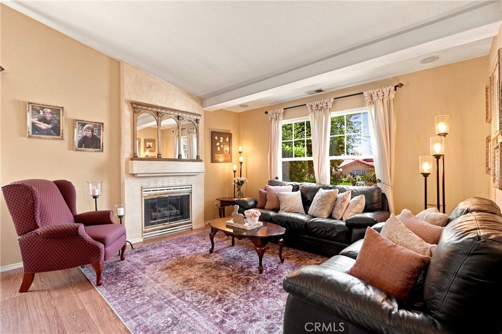25 Rainbow Court