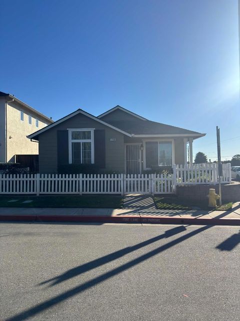 Photo of 12500 Rogge Village Way, Salinas, CA 93906 (MLS # ML82040674)