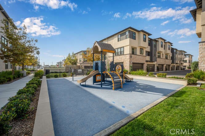 Anaheim West Townhomes (ANWS) - Residential