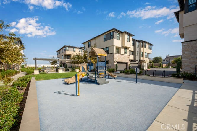 Anaheim West Townhomes (ANWS) - Residential