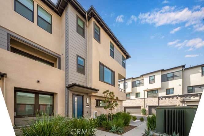 Anaheim West Townhomes (ANWS) - Residential