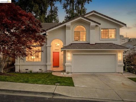 Photo of 2392 Austin Ct Ct, Castro Valley, CA 94546 (MLS # 41127759)