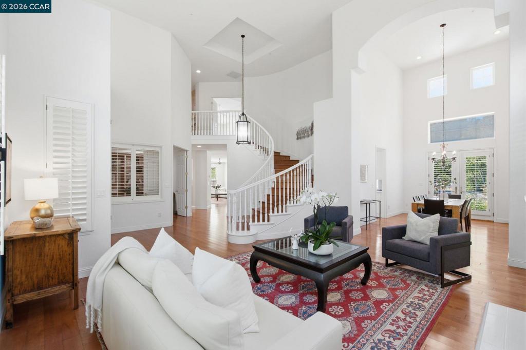 2151 Sky View Ct