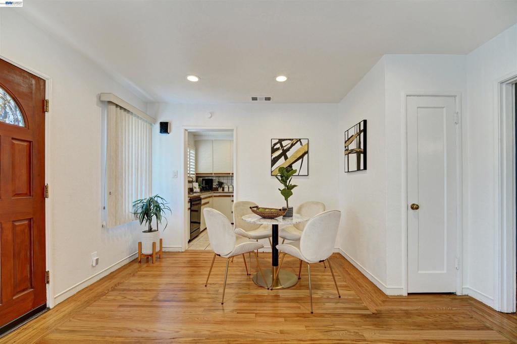 2331 Humphrey Ave