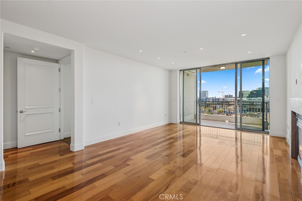 3000 The Plaza (3PLZ) - Residential