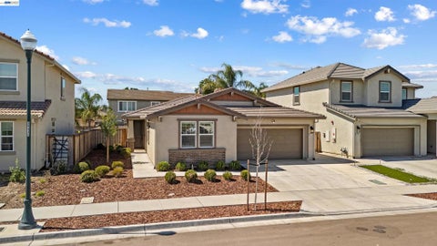 Photo of 1018 Shearwater Rd. RD, Lathrop, CA 95330 (MLS # 41141809)