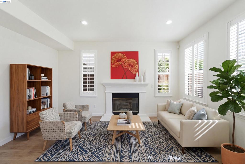 7129 Cerro Crest Dr