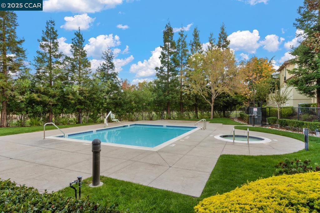 GALLERY WALK - Residential