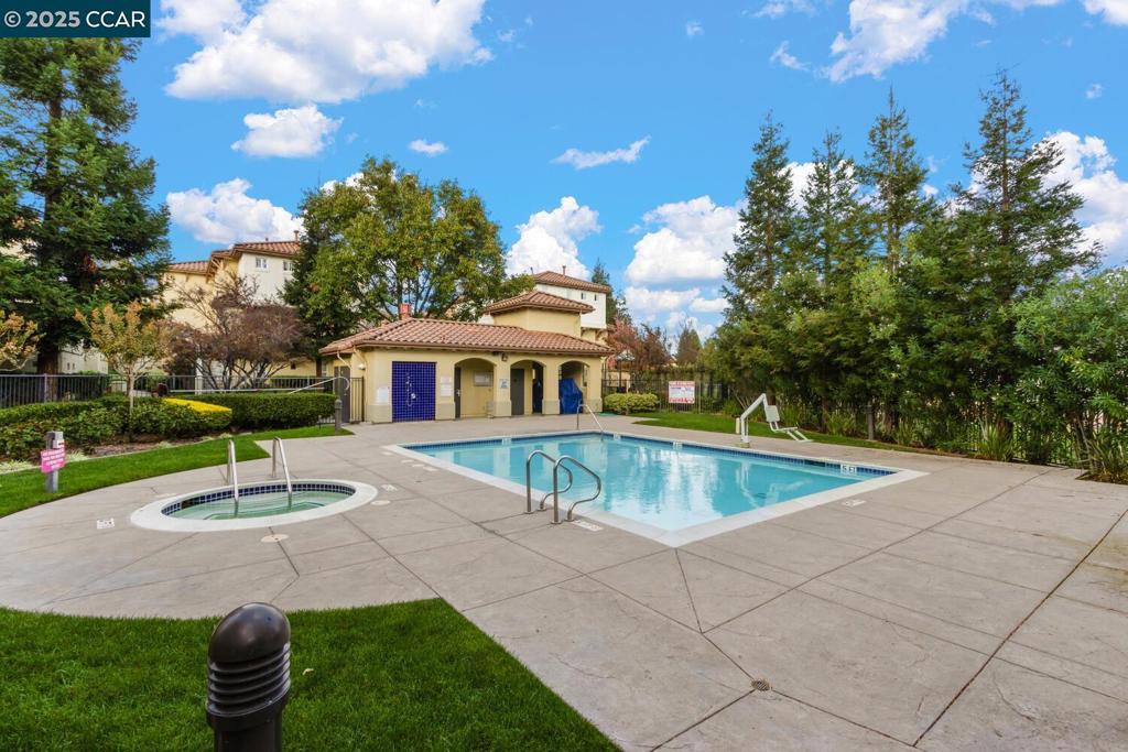 GALLERY WALK - Residential